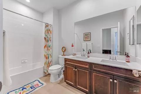 218 Johnson St, Windsor, CA 95492 photo 14