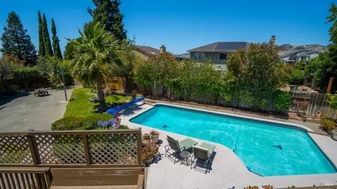 160 Shetland Ct, Vallejo, CA 94591 photo 2