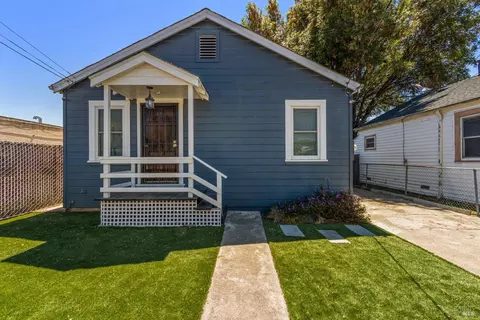 10017 Pippin St, Oakland, CA 94603