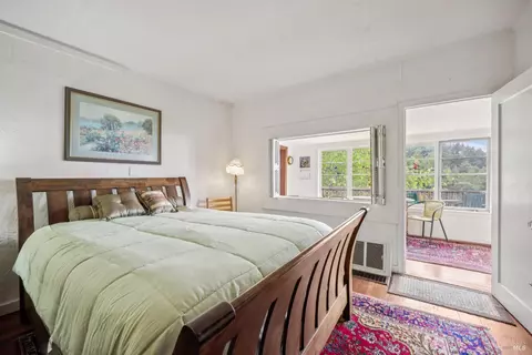 Bedroom - 440 Panoramic Hwy, Mill Valley, CA 94941 photo 2 of 2