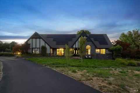 8550 Templeman Rd, Forestville, CA 95436