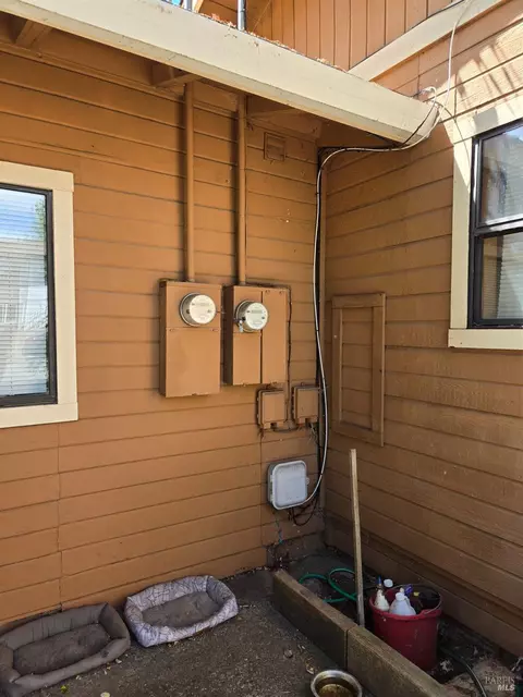 Exterior - 713 S Main St, Willits, CA 95490 photo 5 of 21