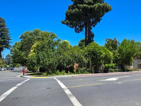 713 S Main St, Willits, CA 95490 photo 2