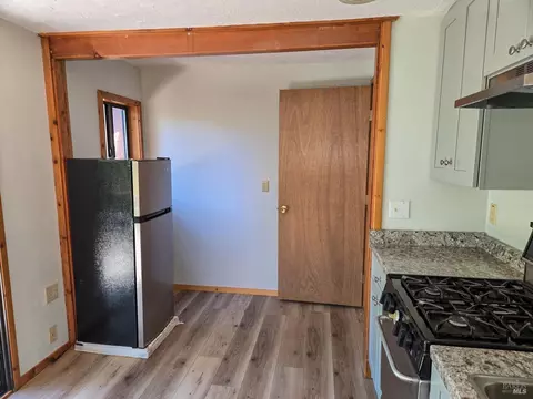 Kitchen - 713 S Main St, Willits, CA 95490 photo 2 of 3