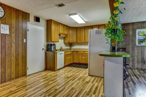 Kitchen - 113 Parkwood Dr, Vallejo, CA 94591 photo 2 of 4