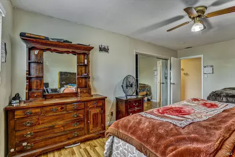 Bedroom - 113 Parkwood Dr, Vallejo, CA 94591 photo 3 of 10