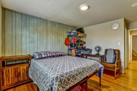 Bedroom - 113 Parkwood Dr, Vallejo, CA 94591 photo 6 of 10