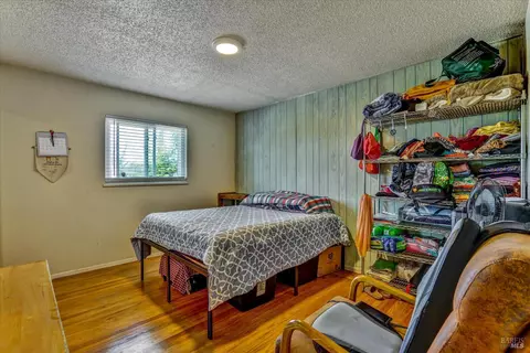 Bedroom - 113 Parkwood Dr, Vallejo, CA 94591 photo 4 of 10