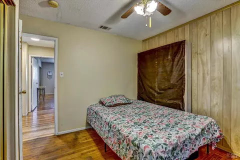 Bedroom - 113 Parkwood Dr, Vallejo, CA 94591 photo 9 of 10