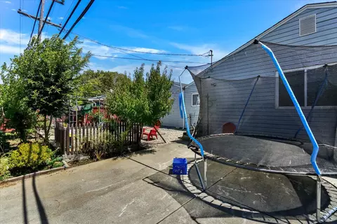 Exterior - 113 Parkwood Dr, Vallejo, CA 94591 photo 4 of 6