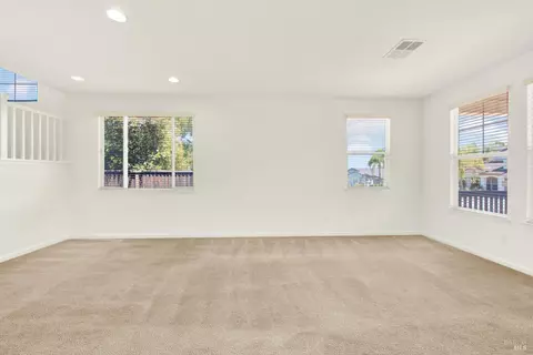 Living - 1073 Cabernet Ct, Vacaville, CA 95688 photo 1 of 6