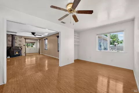 Living - 7582 Putman Rd, Vacaville, CA 95688 photo 4 of 7