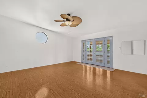 Living - 7582 Putman Rd, Vacaville, CA 95688 photo 6 of 7