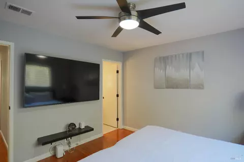 Bedroom - 1367 Flint Way, Fairfield, CA 94533 photo 2 of 7