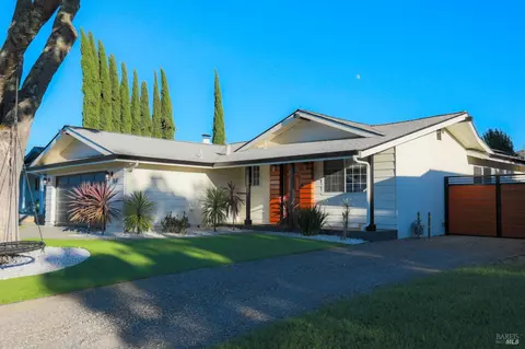 Exterior - 1367 Flint Way, Fairfield, CA 94533 photo 6 of 28