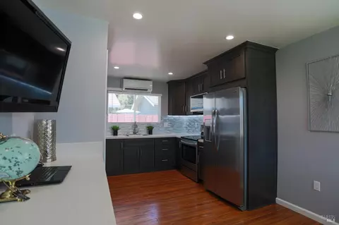 Kitchen - 1367 Flint Way, Fairfield, CA 94533 photo 7 of 7