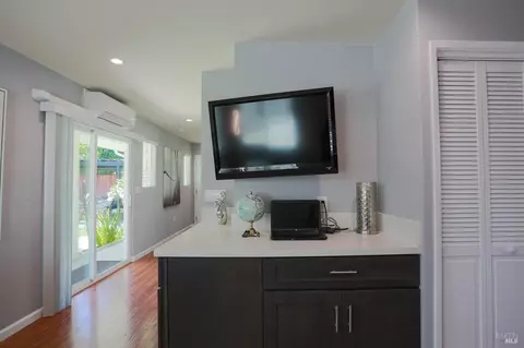 Entry Way - 1367 Flint Way, Fairfield, CA 94533 photo 6 of 7