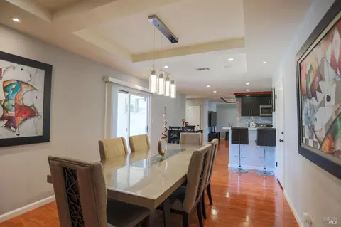 Dining - 1367 Flint Way, Fairfield, CA 94533 photo 1 of 7
