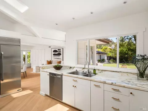 Kitchen - 4 Ames Ave, Ross, CA 94957 photo 2 of 4