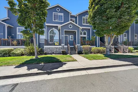 Exterior - 466 E St, Benicia, CA 94510 photo 1 of 2