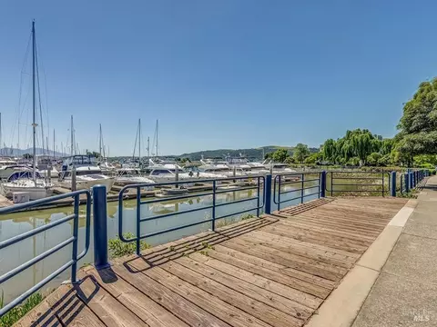 Other - 466 E St, Benicia, CA 94510 photo 12 of 13