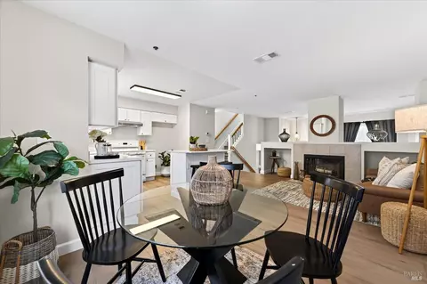 Dining - 466 E St, Benicia, CA 94510 photo 1 of 2