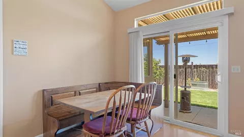 Dining - 772 Derry Cir, Vacaville, CA 95688 photo 1 of 1