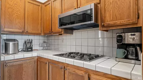 Kitchen - 772 Derry Cir, Vacaville, CA 95688 photo 3 of 4