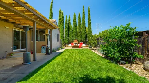 Exterior - 772 Derry Cir, Vacaville, CA 95688 photo 6 of 11
