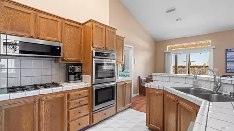 Kitchen - 772 Derry Cir, Vacaville, CA 95688 photo 1 of 4
