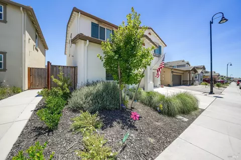 Exterior - 3216 Center Dr, Fairfield, CA 94533 photo 3 of 10