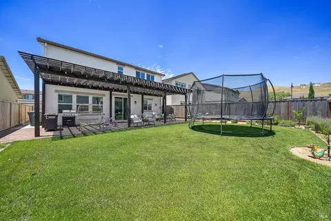 Exterior - 3216 Center Dr, Fairfield, CA 94533 photo 8 of 10