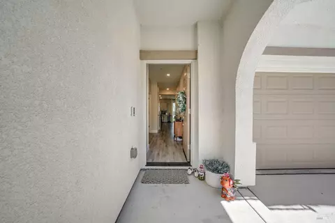 Entry Way - 3216 Center Dr, Fairfield, CA 94533 photo 1 of 3