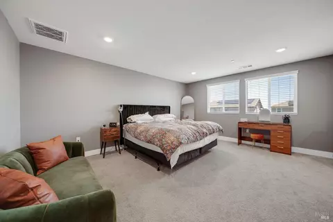 Bedroom - 3216 Center Dr, Fairfield, CA 94533 photo 5 of 8