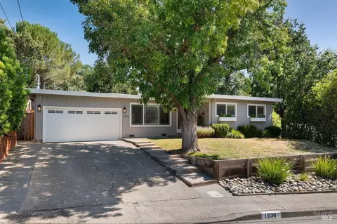 1230 Cambridge St, Novato, CA 94947