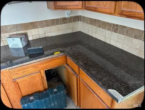 207 Alabama St, Vallejo, CA 94590 photo 5