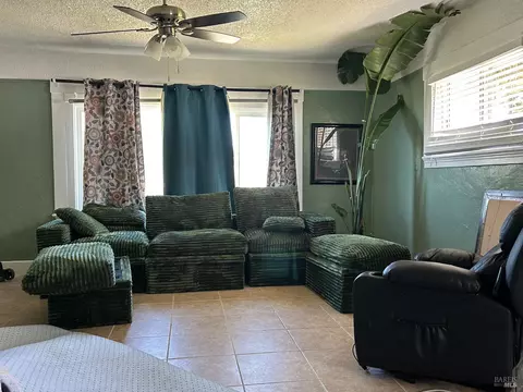 207 Alabama St, Vallejo, CA 94590 photo 4