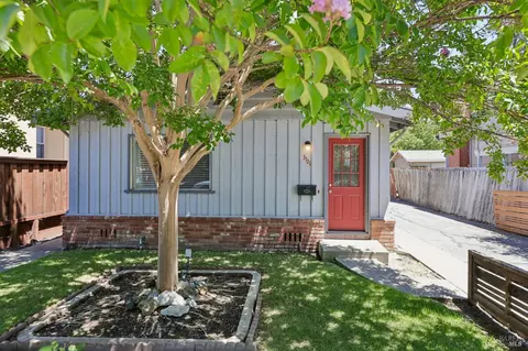 Exterior - 3121 Alhambra Ave, Martinez, CA 94553 photo 2 of 12