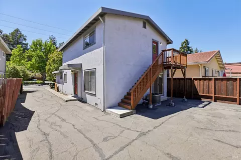 Exterior - 3121 Alhambra Ave, Martinez, CA 94553 photo 9 of 12