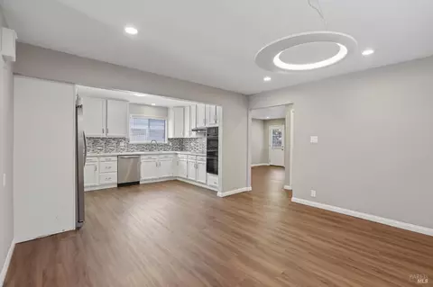 Living - 3121 Alhambra Ave, Martinez, CA 94553 photo 10 of 16