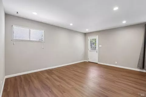 Living - 3121 Alhambra Ave, Martinez, CA 94553 photo 7 of 16