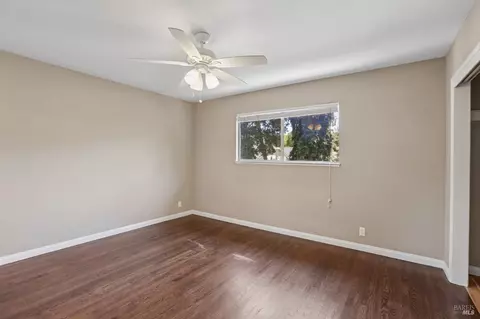 Bedroom - 3121 Alhambra Ave, Martinez, CA 94553 photo 8 of 12