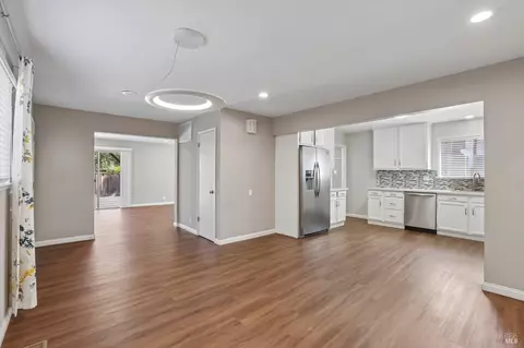 Living - 3121 Alhambra Ave, Martinez, CA 94553 photo 8 of 16