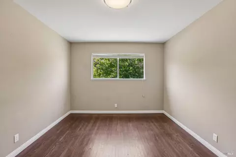 Bedroom - 3121 Alhambra Ave, Martinez, CA 94553 photo 4 of 12