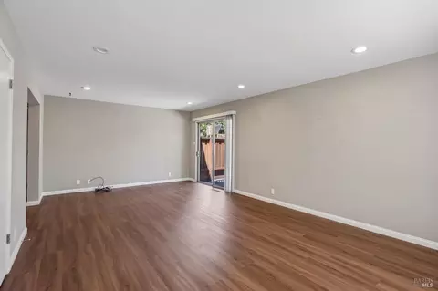 Living - 3121 Alhambra Ave, Martinez, CA 94553 photo 14 of 16