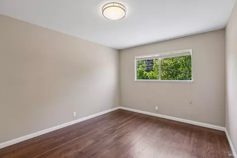Bedroom - 3121 Alhambra Ave, Martinez, CA 94553 photo 1 of 12
