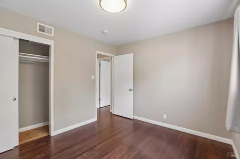Bedroom - 3121 Alhambra Ave, Martinez, CA 94553 photo 7 of 12