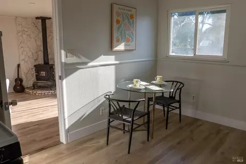 Dining - 413 Gregory St, Fairfield, CA 94533 photo 2 of 2