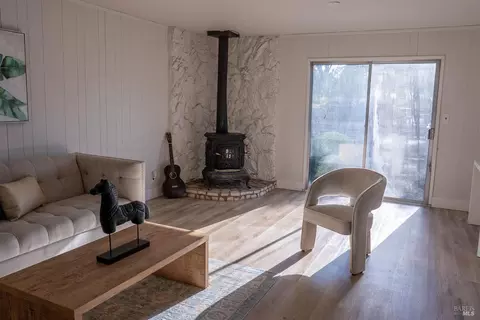 Living - 413 Gregory St, Fairfield, CA 94533 photo 3 of 3