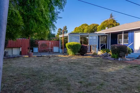 Exterior - 413 Gregory St, Fairfield, CA 94533 photo 4 of 7